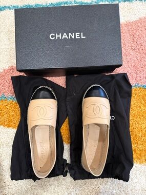 CHANEL Beige Leather Espadrille Flats with Black Cap Toe